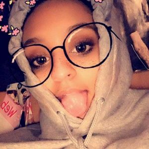 Meet your Posher, Destiny